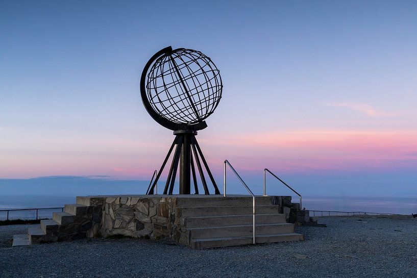 Zonsondergang op Noordkaap in Noorwegen. van Menno Schaefer