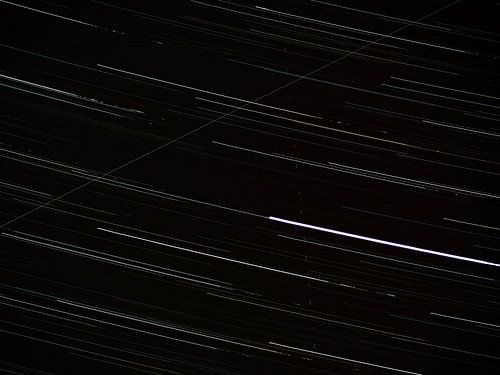 Des satellites parmi les étoiles