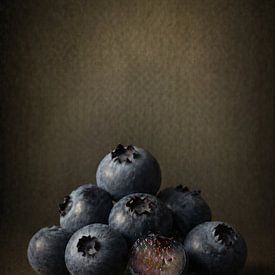 Myrtilles — nature morte dans une lumière classique sur Bert Quaedvlieg