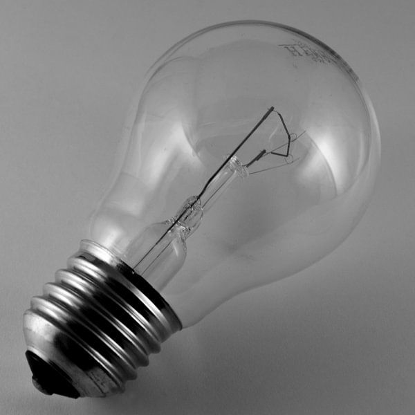 Light bulb sur Sean Vos