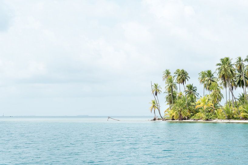 Blauwe tropische zee van Panama van Marleen Dalhuijsen