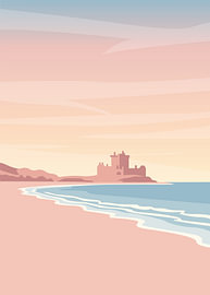 Burg an einem Sandstrand bei pastellfarbenem Sonnenuntergang