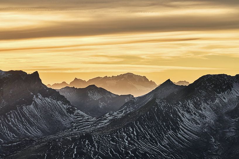 L'horizon des montagnes par Max Schiefele