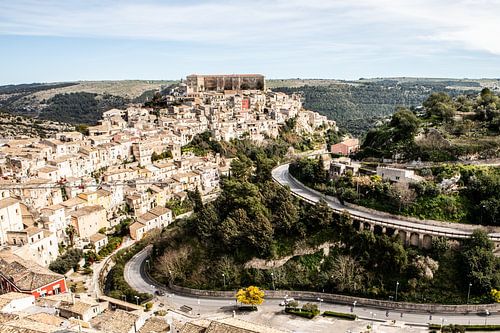 view over the old part of Ragusa by Eric van Nieuwland