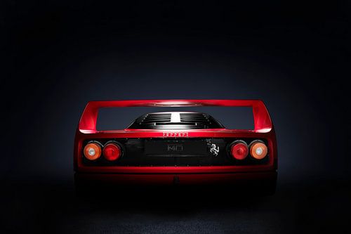 Ferrari F40 achterkant met zijn machtige spoiler.