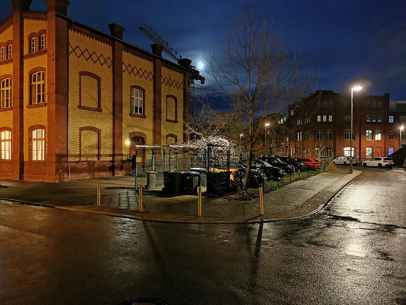 Ehemaliges Kutscherhaus und Hauptgebäude der Wäscherei W. Spindler bei Nacht von Spindlersfeld in Bildern