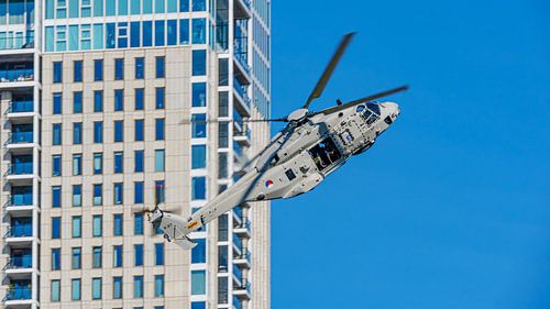 NH-90-Hubschrauber während der Welthafentage 2025. von Jaap van den Berg