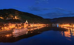 Zell an der Mosel blauwe uur reflectie