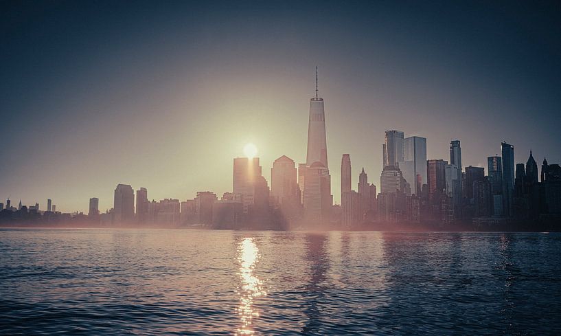 Skyline von New York City bei Sonnenaufgang, USA von Patrick Groß