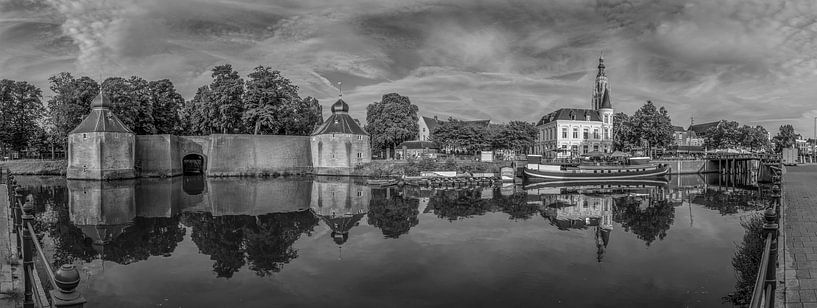 Breda - Spanjaardsgat - Harbour - Black and White by I Love Breda