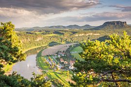 Blick von der Bastei im Elbsandsteingebirge auf die Elbe von ManfredFotos
