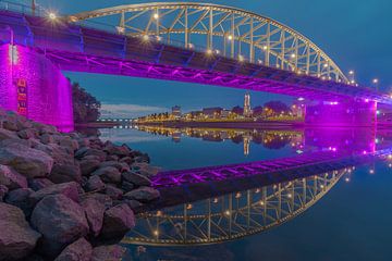 Jhon Frostbrug met de week van de kinder sterfte van Patrick Oosterman