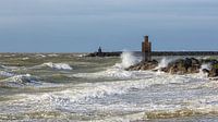 Storm aan de kust, op 2e paasdag  van Bram van Broekhoven thumbnail