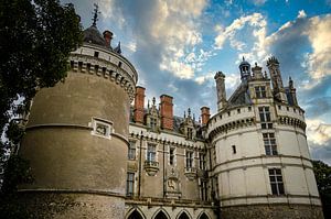 Fassade des Schloss de Lude in Le Lude Frankreich mit Bewölkung
