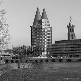 Ein Panoramablick auf Roermond, die Niederlande in Schwarz-Weiß von Delano Gonsalves