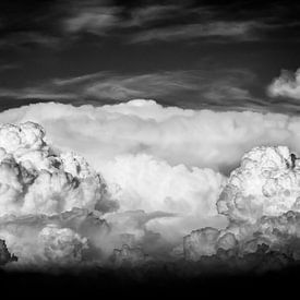 Clouds sur Maartje Hustinx-van Lanen