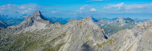 Panorama van Heilbronner Weg naar Biberkopf, 2599m, en Rappenseekopf, 2459m, Allgäuer Alpen