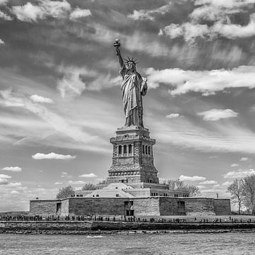 NEW YORK CITY vrijheidsbeeld | zwart-wit van Melanie Viola