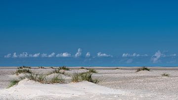 Strand Noordzee op Texel van Laurents ten Voorde