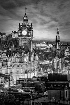 Charmante zonsondergang in Edinburgh - Monochroom