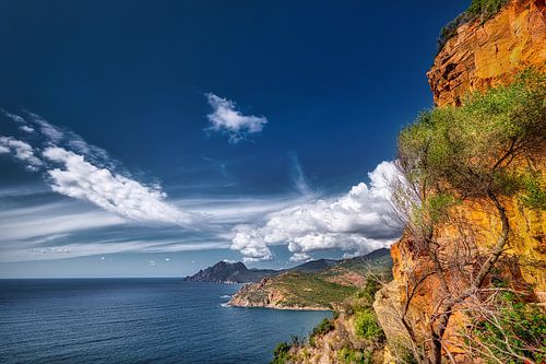 Westkust van het eiland Corsica in de Middellandse Zee