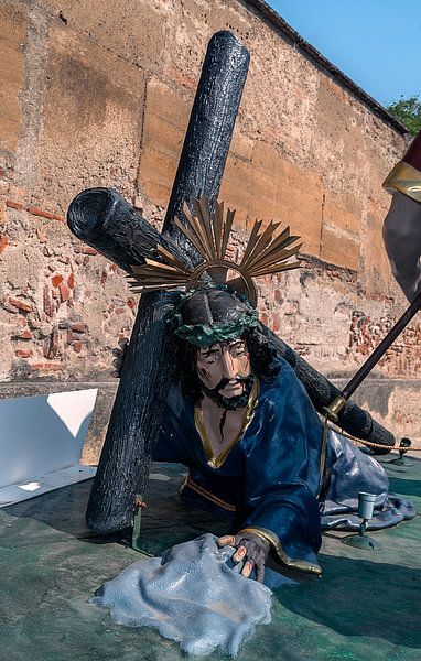 Guatemala: Paasprocessie (Antigua) by Maarten Verhees