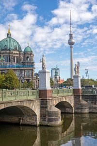 Berliner Dom und Fernsehturm am Alexanderplatz von t.ART