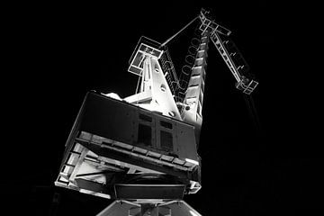 Historic harbour crane (Bizarre Unique) by Jan Van Bizar