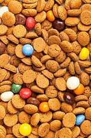 Sinterklaas gingerbread, spiced nuts