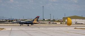 Équipe de démonstration de F-16 de l'armée de l'air turque : SOLOTÜRK.