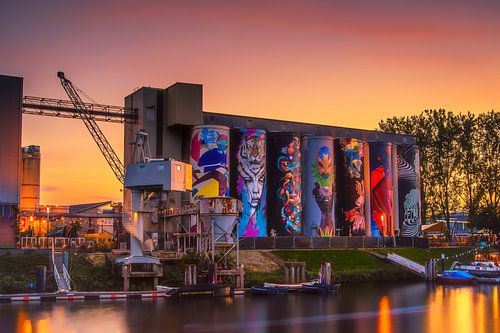 Silo's  Tramkade te Den Bosch tijdens Gouden Uurtje