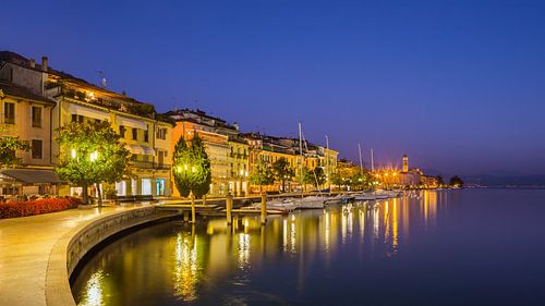 Een avond in Salo, Gardameer, Italië