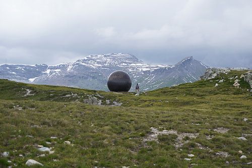 globe op de berg