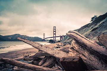 Wrakhout met Golden Gate Bridge van Bert Nijholt