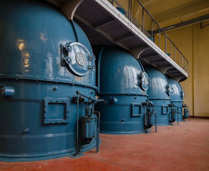 Binnenzijde ventilatiegebouw Maastunnel by Willem van den Berge