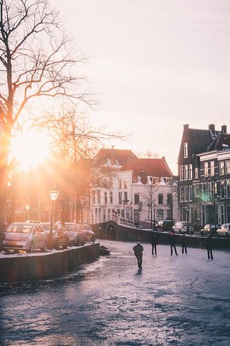 Ice skaters on the Rapenburg in Leiden