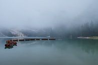 Lago di Braies in de Dolomieten. van Menno Schaefer thumbnail