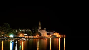 Oude binnenstad van de romantische historische havenstad Porec aan de kust van de Adriatische Zee in