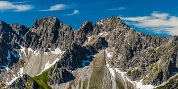 Bergpanorama van Fellhorn naar Hochgehrenspitze, 2251m en Walser Hammerspitze, 2170m, Allgäuer Alpen van Walter G. Allgöwer