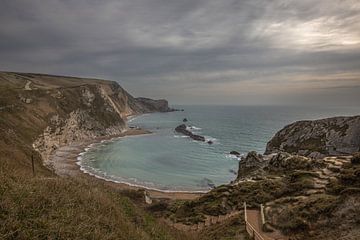 Kustlijn van Dorset bij Lulworth Cove van Maarten Hoek