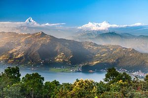Phewa Lake in Pokhara, Nepal von Jan Schuler