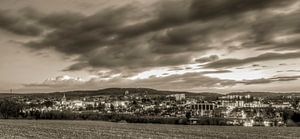 Skyline Vaals zwart-wit von John Kreukniet