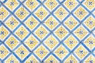 Yellow tiles of Lisbon by Ronne Vinkx thumbnail