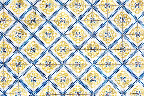 Tuiles jaunes de Lisbonne