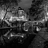 Oudegracht in Utrecht with Gaardbrug, BLACK-WHITE by Donker Utrecht