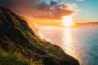 Zonsondergang op het Eiland Madeira. van Roman Robroek - Foto's van Verlaten Gebouwen thumbnail
