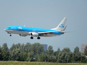 KLM vliegtuig klaar voor de landing
