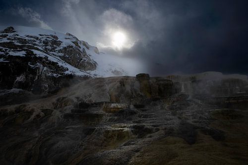 Onherbergzaam Mammoth Hot Springs