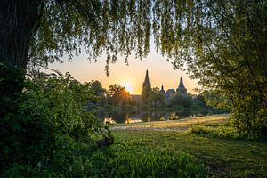 Lever de soleil sur le château de Hoensbroek