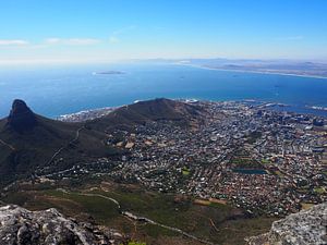Blick auf den Tafelberg über Kapstadt von Sanne Bakker